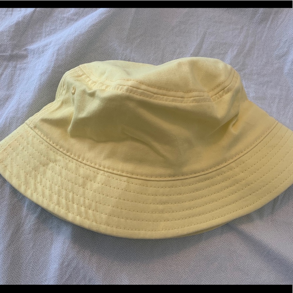 PACSUN light yellow bucket hat
